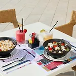 Ocean House Costa Del Sol, Affiliated By Melia Szálloda